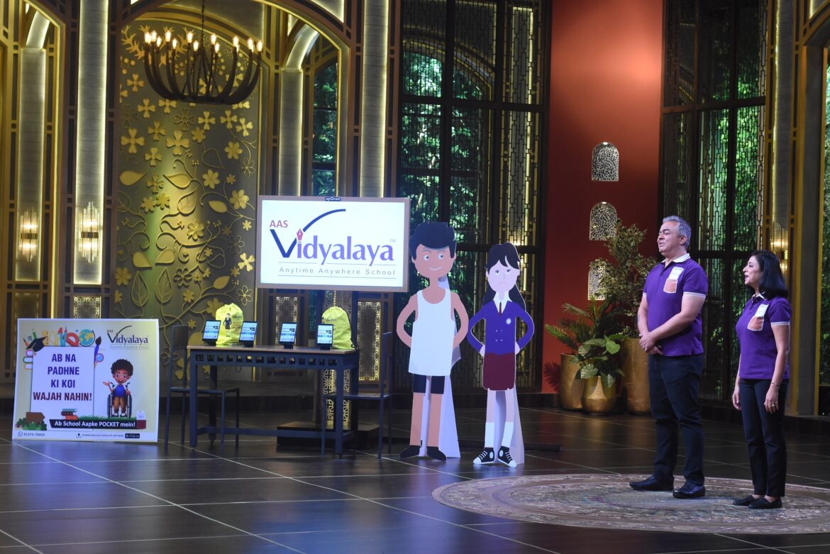 Aas Vidyalaya Shark Tank India Season 1 Got 1.5 crores Funding in Exchange of 15% Equity by Ashneer Grover, Namita Thapar, and Peyush Bansal. Aas Vidyalaya Shark Tank India Season 1 Got 1.5 crores Funding in Exchange of 15% Equity by Ashneer Grover, Namita Thapar, and Peyush Bansal.